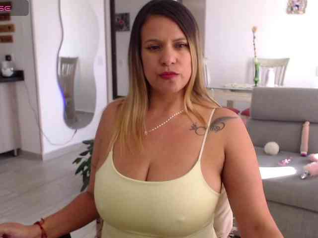 Modella: Mara-