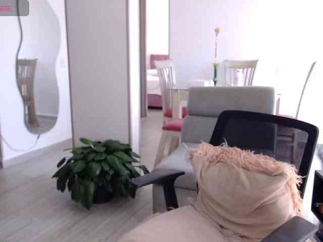 Modella: Mara-