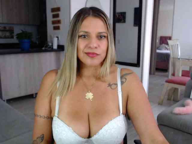 Modella: Mara-