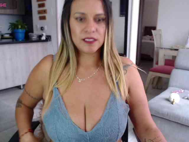 Modella: Mara-
