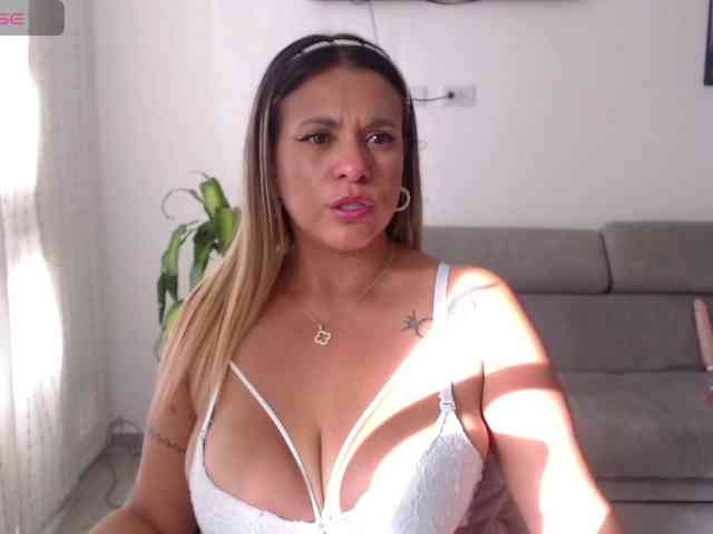 Modella: Mara-