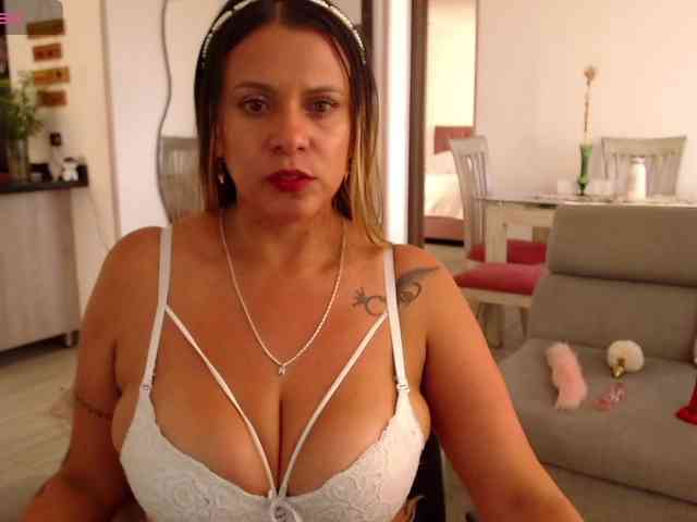 Modella: Mara-