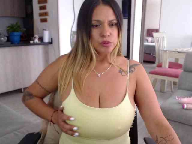 Modella: Mara-