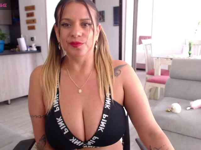 Modella: Mara-