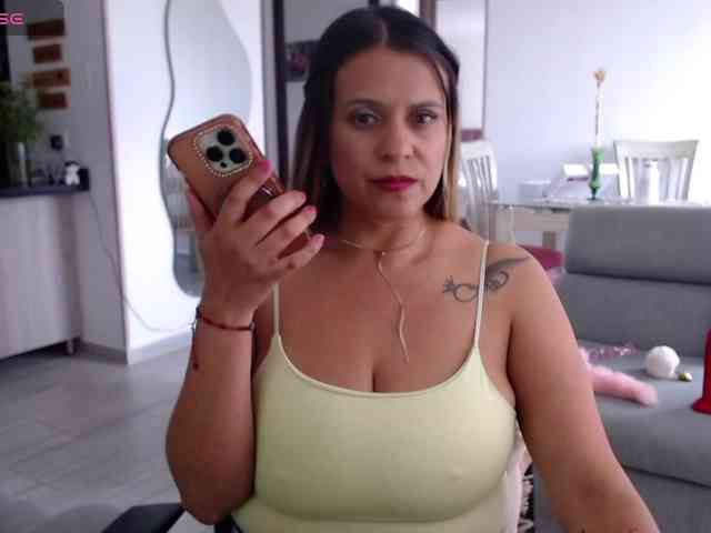 Modella: Mara-