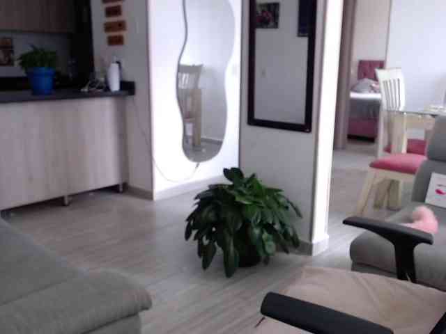 Modella: Mara-
