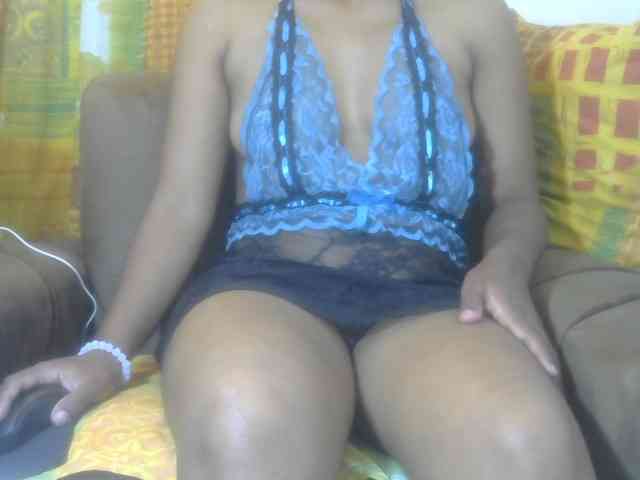 LalyChoco1 webcam
