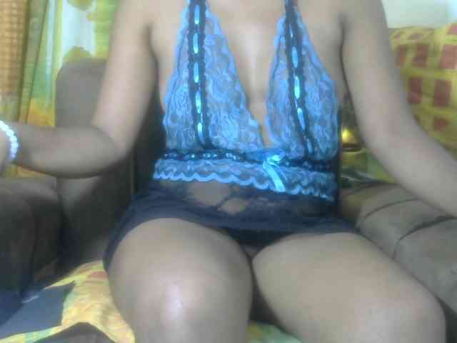 LalyChoco1 webcam