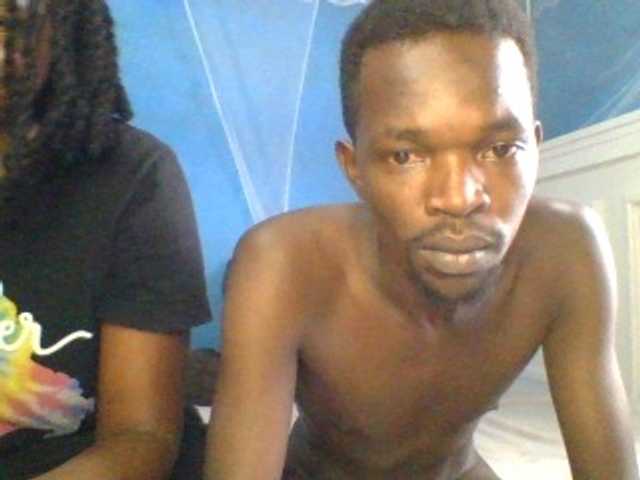 Thearo live cam on BongaCams
