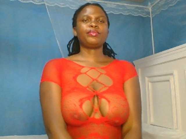 Thearo live cam on BongaCams