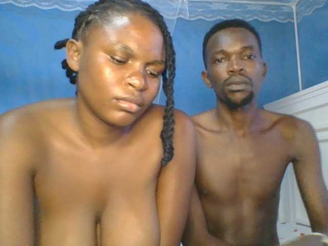 Thearo live cam on BongaCams