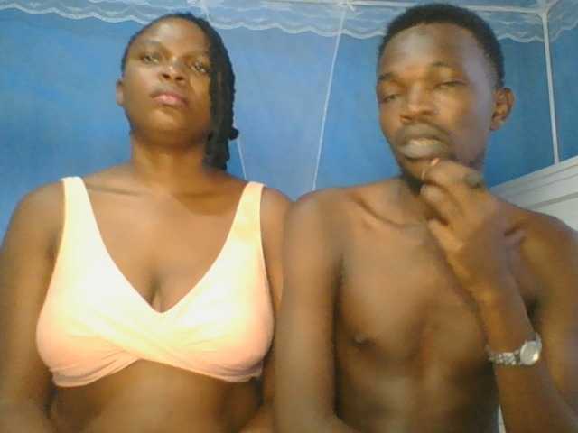 Thearo live cam on BongaCams