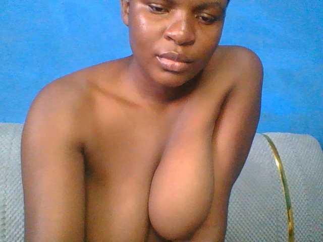 Thearo live webcam show