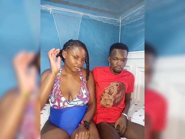 Thearo live cam on BongaCams