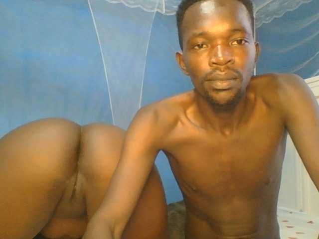 Thearo live cam on BongaCams