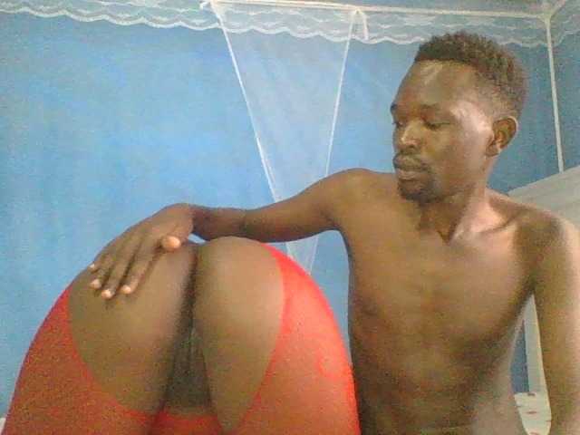Thearo live cam on BongaCams