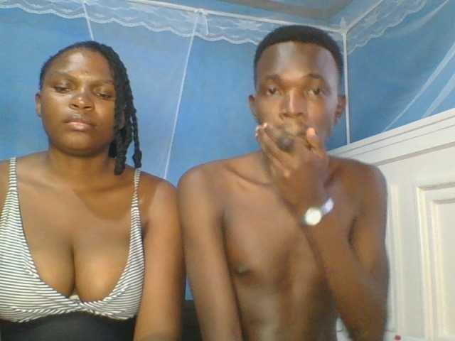 Thearo live cam on BongaCams