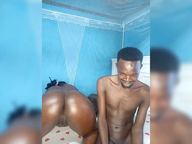 Thearo couples live cam