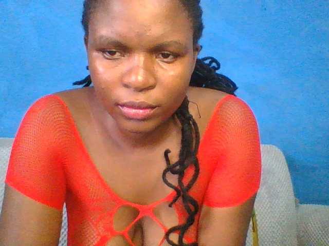 Thearo live cam on BongaCams