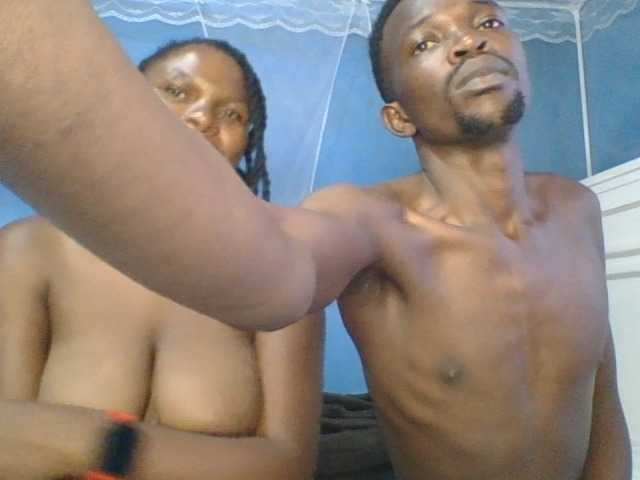 Thearo live cam on BongaCams