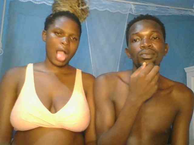 Shadia45 webcam