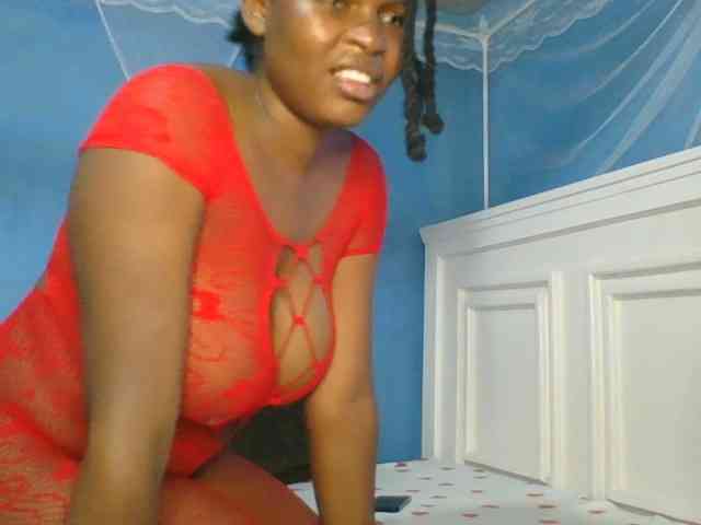 Shadia45 webcam