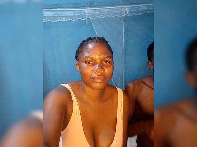Shadia45 webcam
