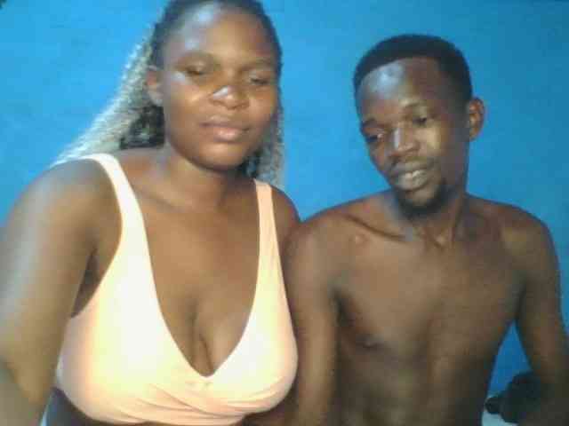 Shadia45 webcam