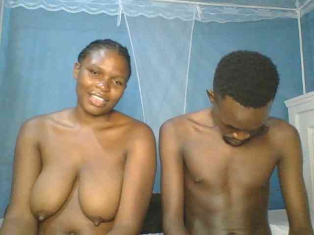 Shadia45 webcam