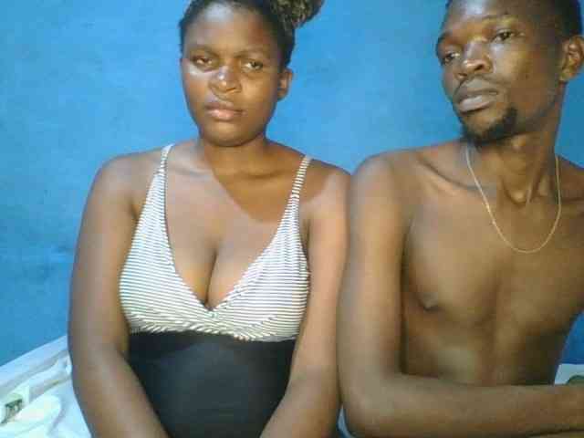 Shadia45 webcam