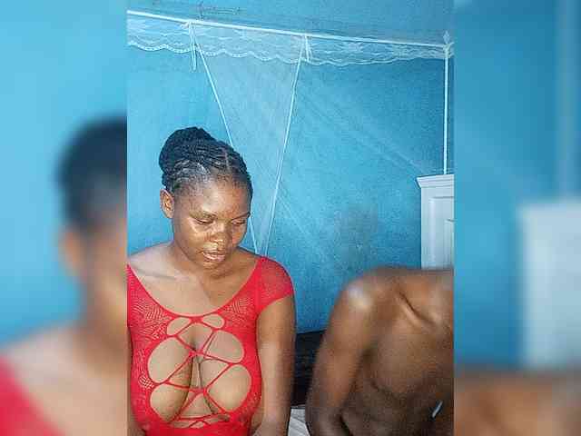 Shadia45 webcam