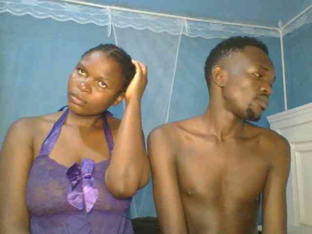 Shadia45 webcam