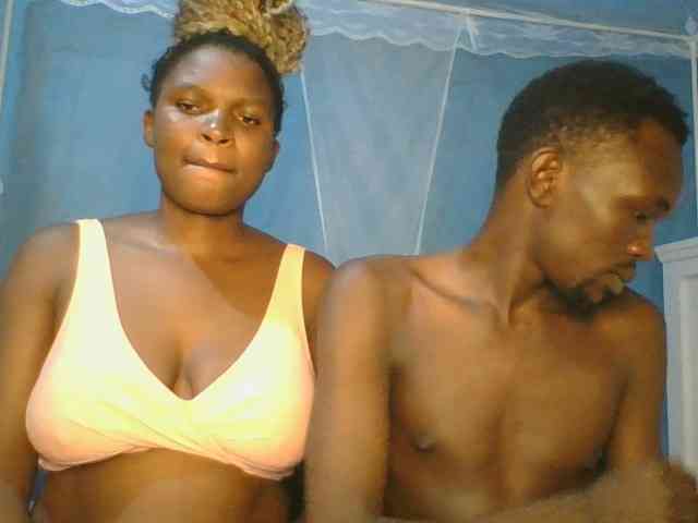 Shadia45 webcam