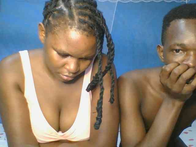 Shadia45 webcam