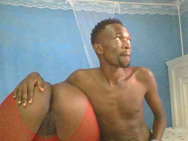 Shadia45 webcam