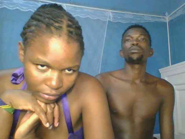 Shadia45 webcam