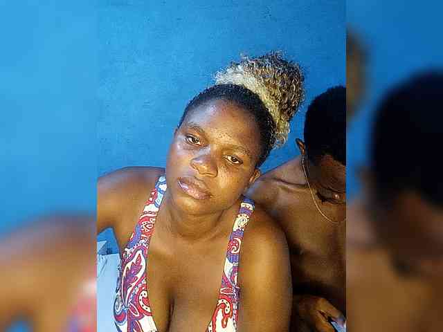 Shadia45 webcam