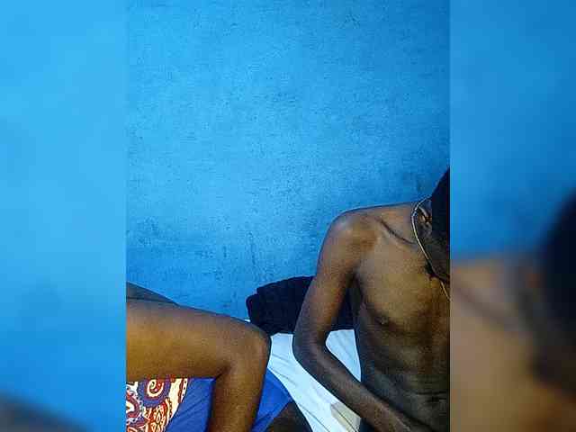 Shadia45 webcam