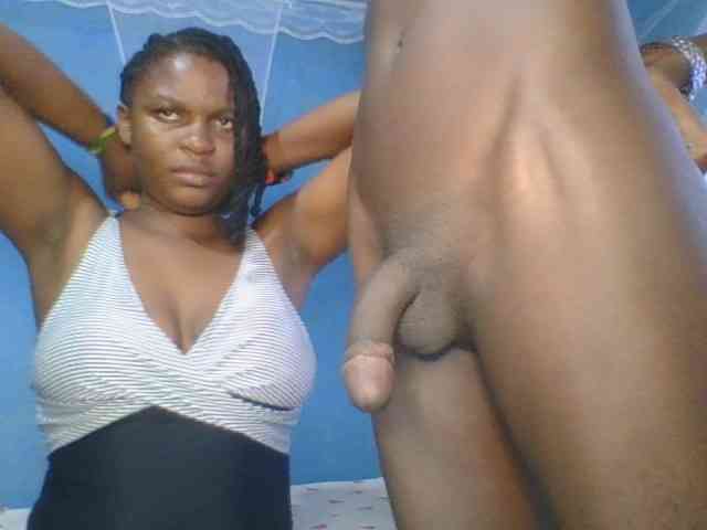 Shadia45 webcam