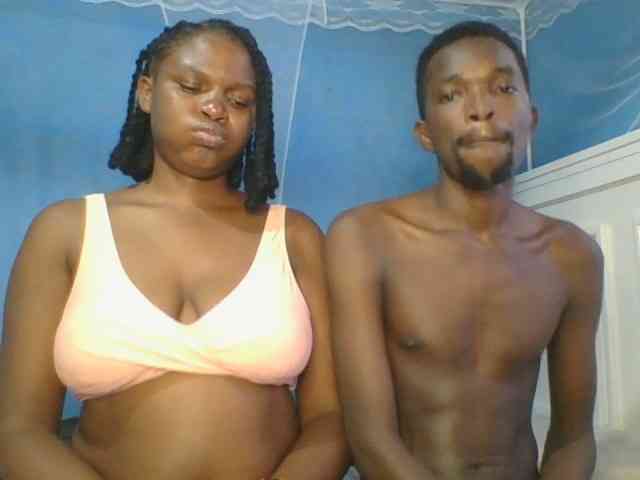 Shadia45 webcam