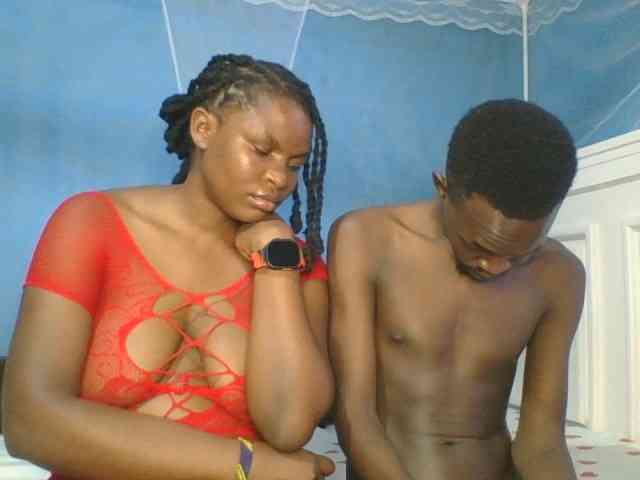 Shadia45 webcam