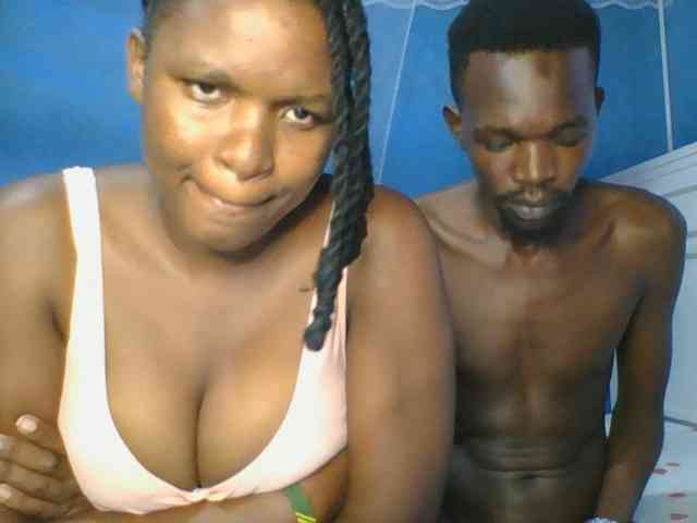 Shadia45 webcam