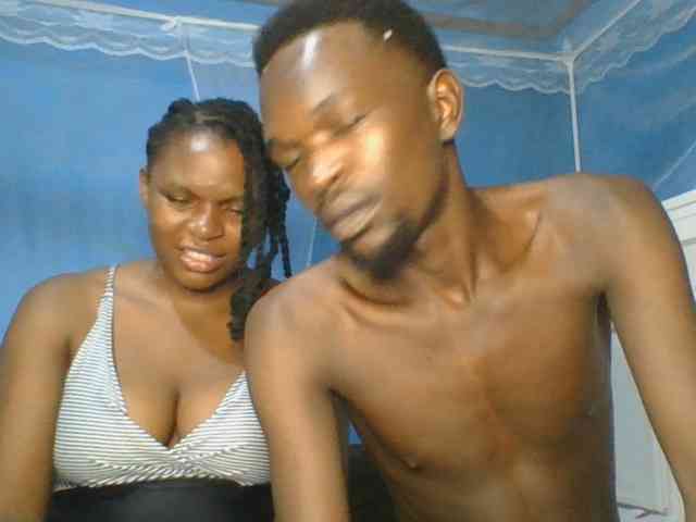 Shadia45 webcam
