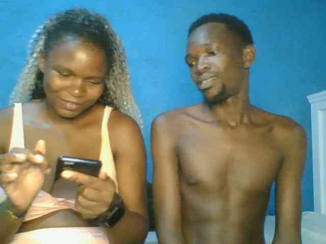 Shadia45 webcam