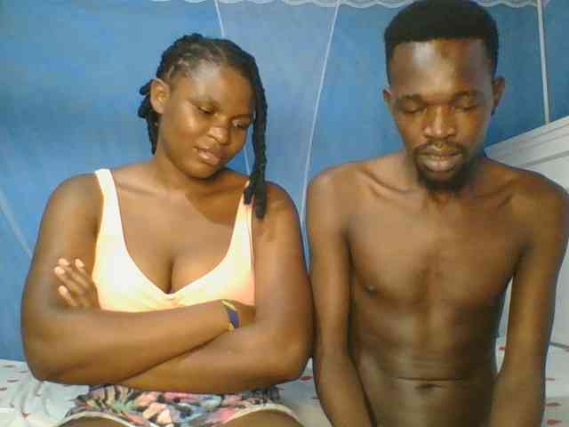 Shadia45 webcam