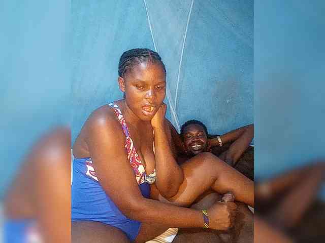 Shadia45 webcam