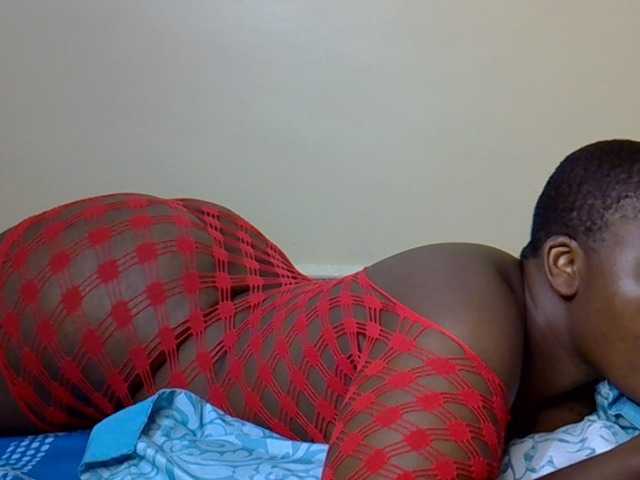 Queen-venny live cam on BongaCams
