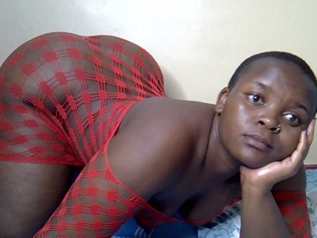 Queen-venny live cam on BongaCams