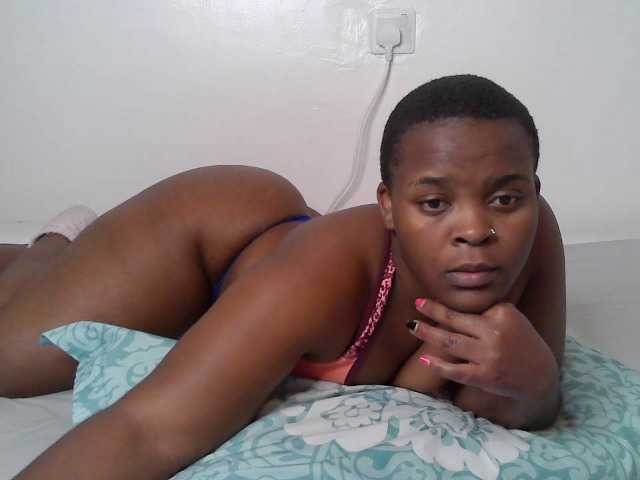 Queen-venny live webcam show