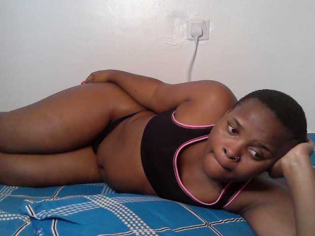 Queen-venny live webcam show